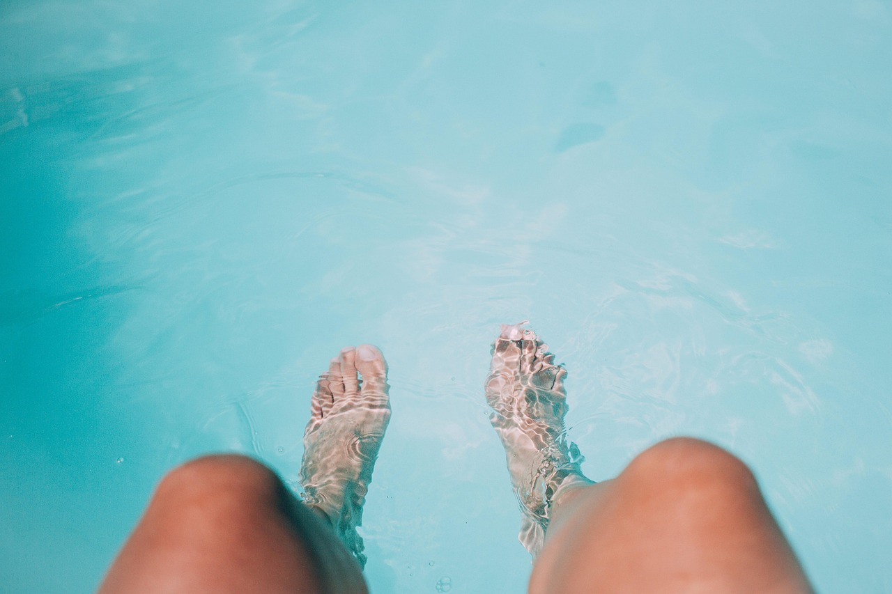 Piscine ©pexels-feet
